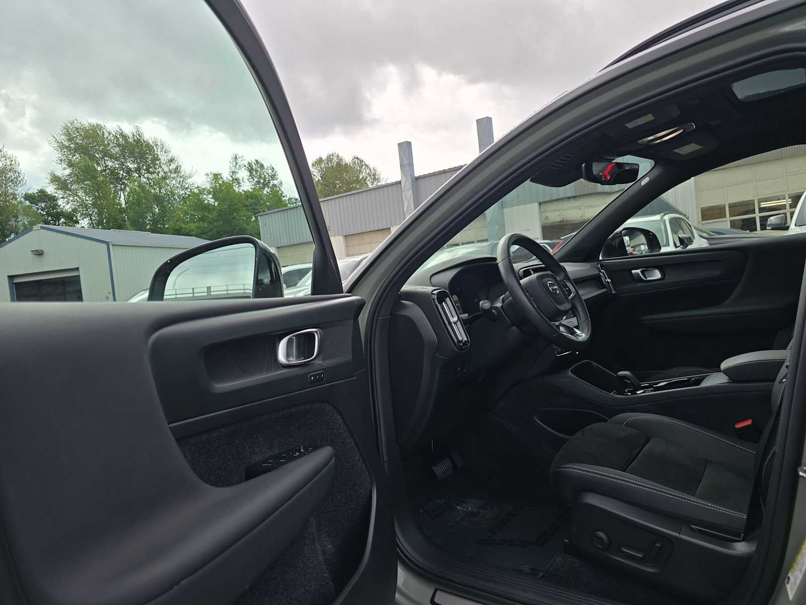 2023 Volvo XC40 Recharge Pure Electric Plus