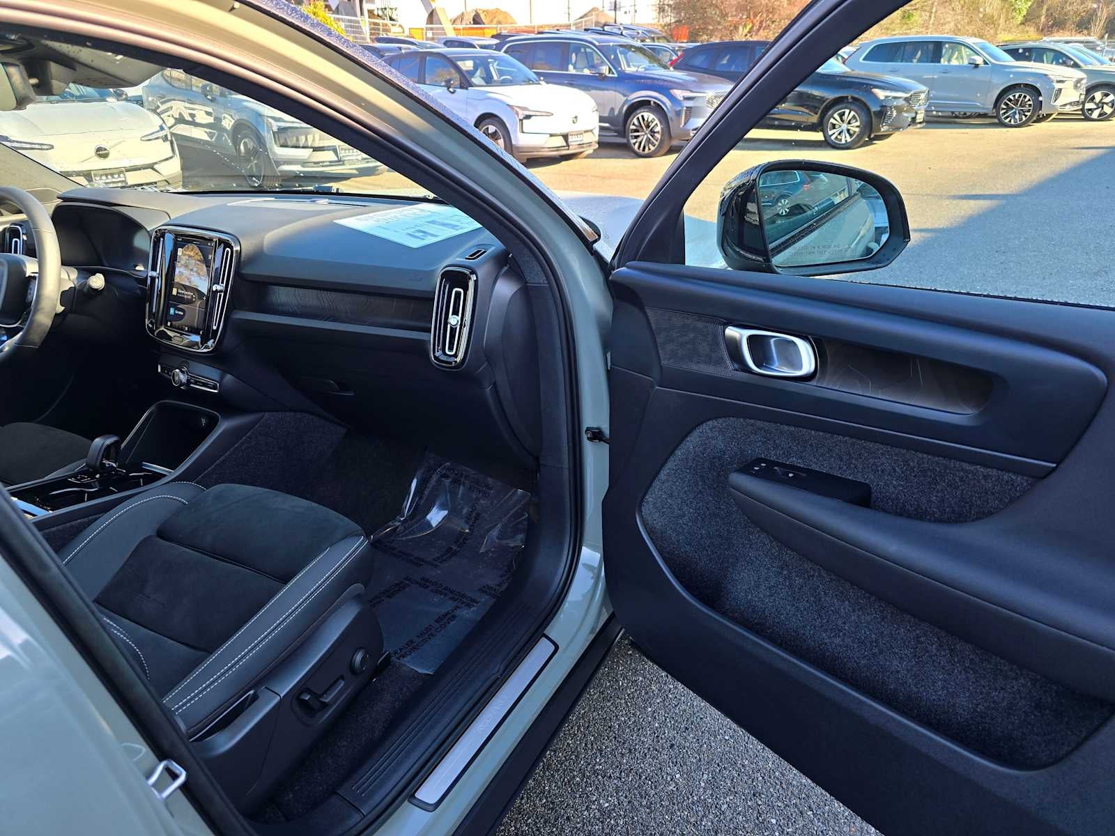 2023 Volvo XC40 Recharge Pure Electric Plus