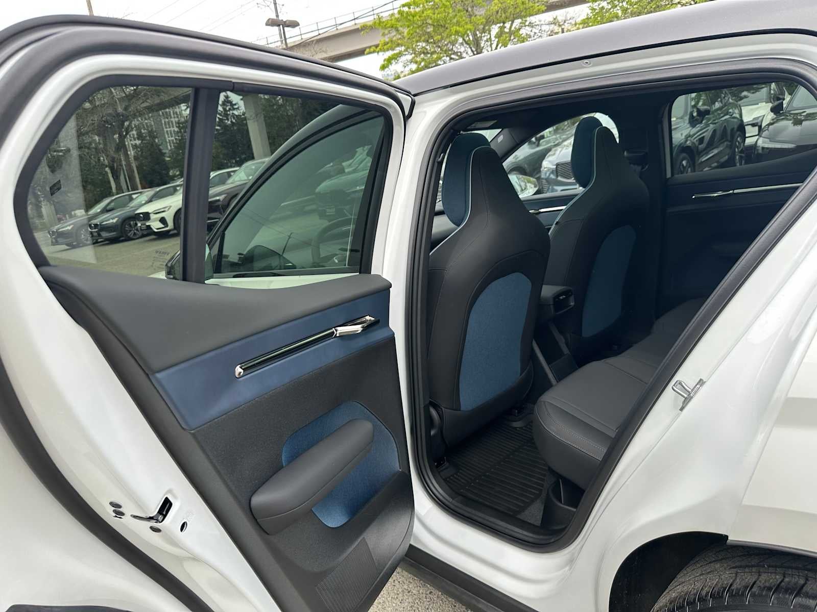 2025 Volvo EX30 Plus
