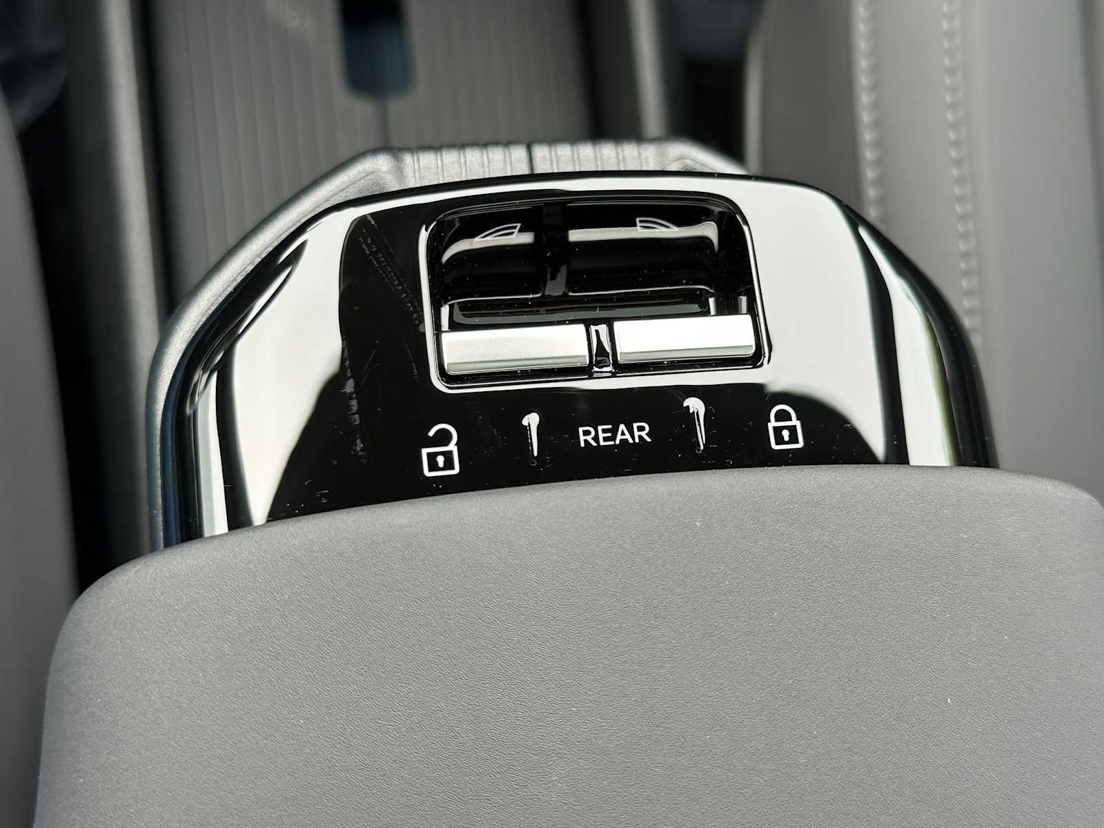 2025 Volvo EX30 Plus