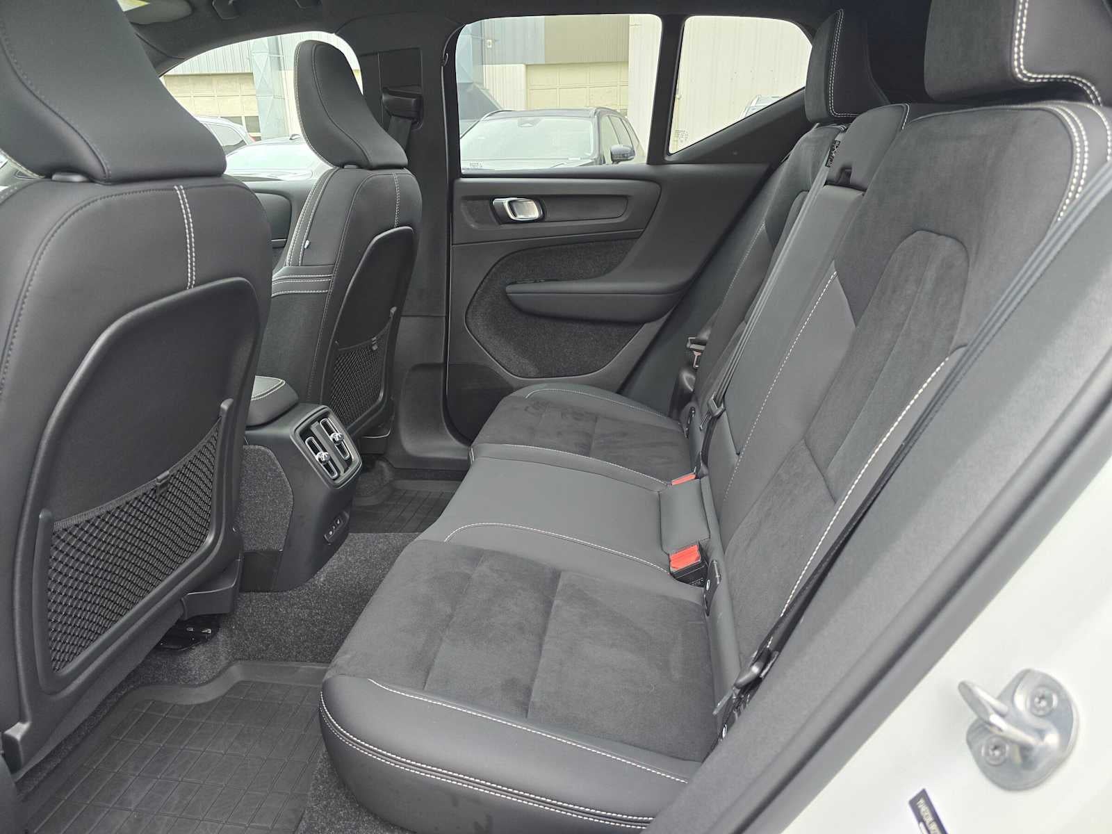 2024 Volvo XC40 Recharge Pure Electric Plus