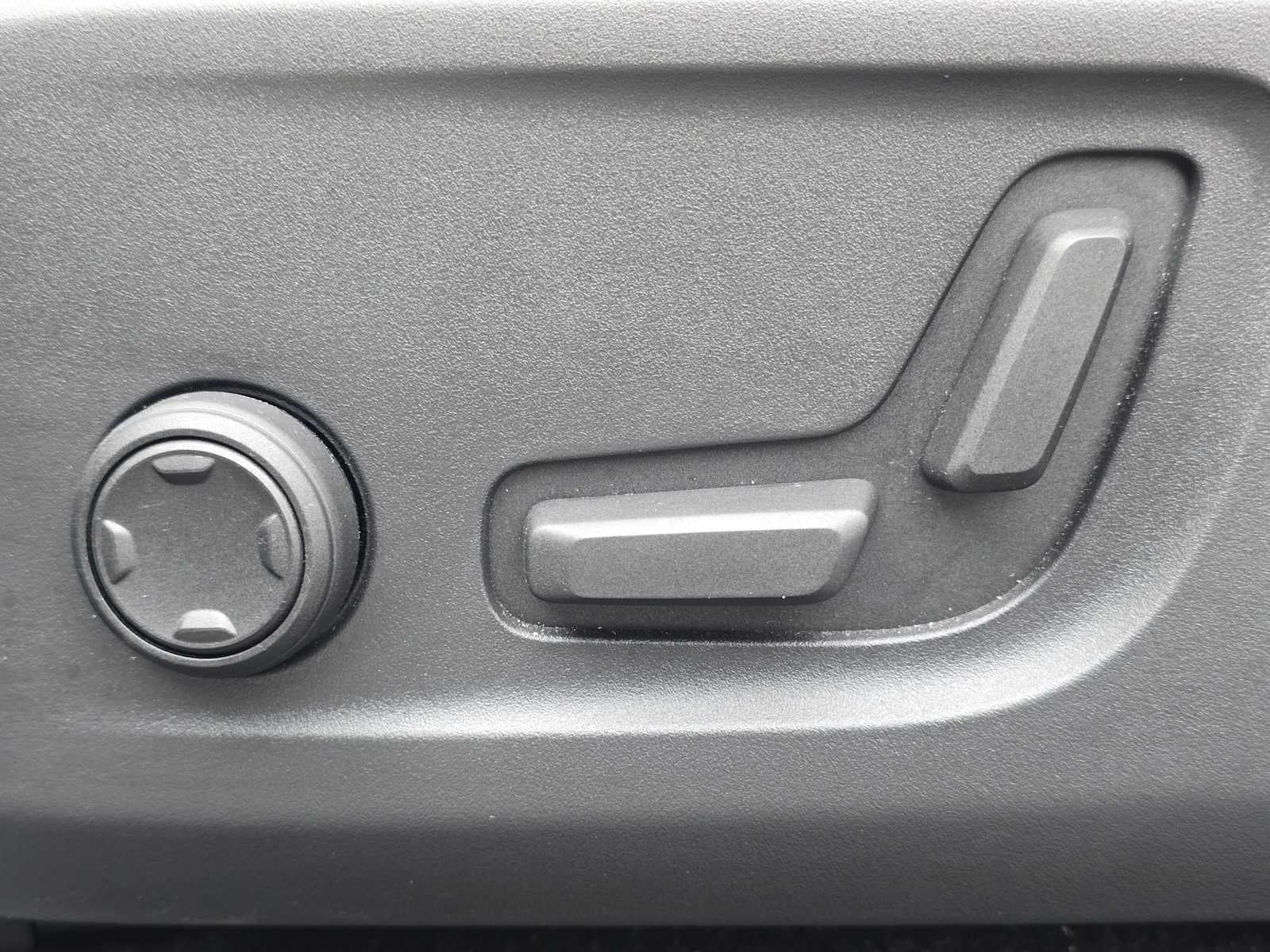 2024 Volvo XC40 Recharge Pure Electric Plus