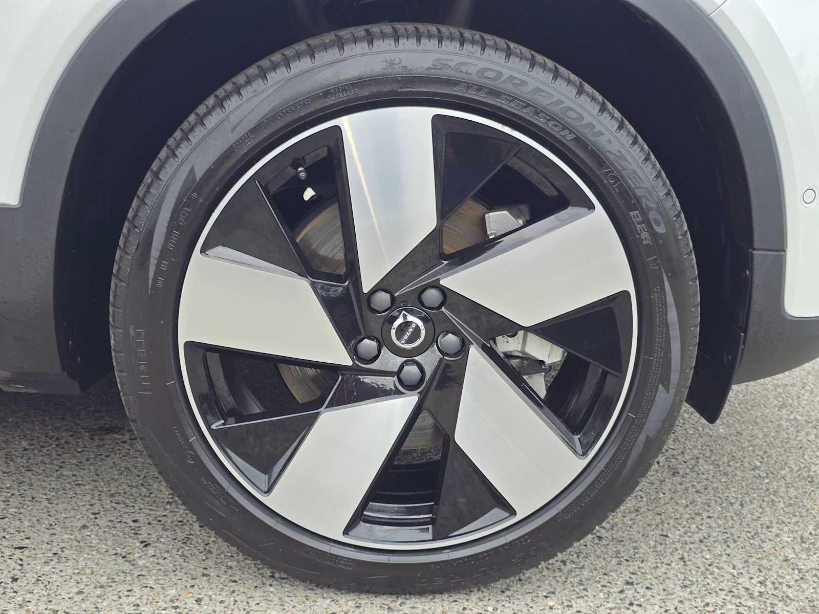 2024 Volvo XC40 Recharge Pure Electric Plus
