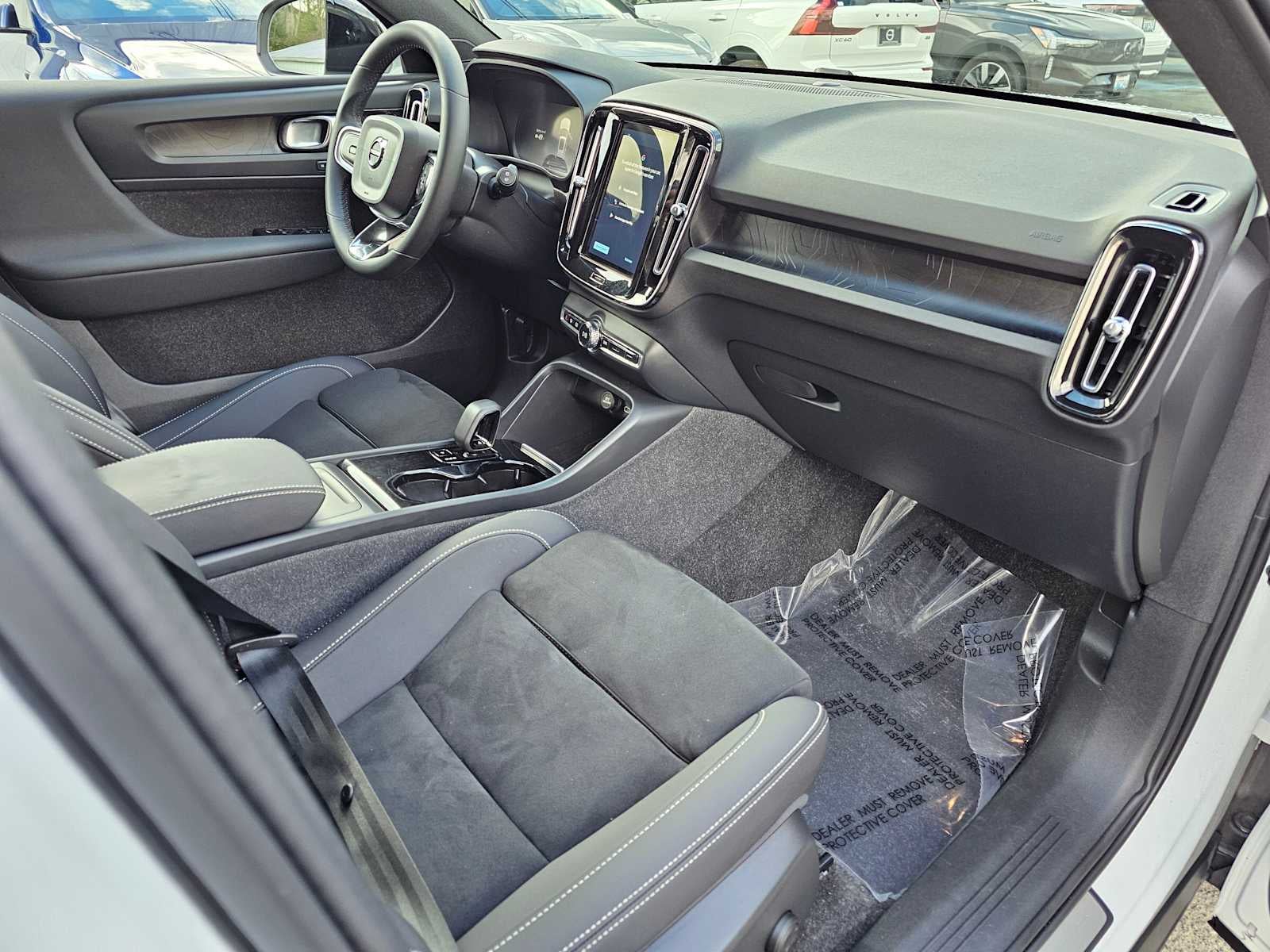 2024 Volvo XC40 Recharge Pure Electric Ultimate