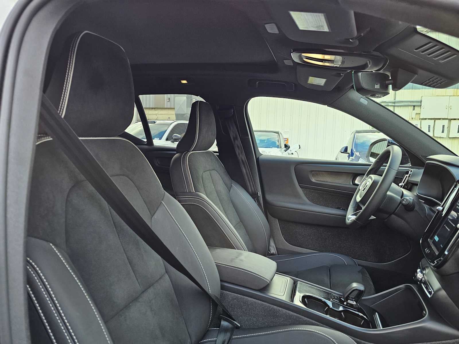 2024 Volvo XC40 Recharge Pure Electric Ultimate