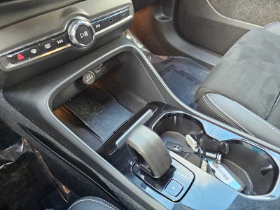 2024 Volvo XC40 Recharge Pure Electric Ultimate