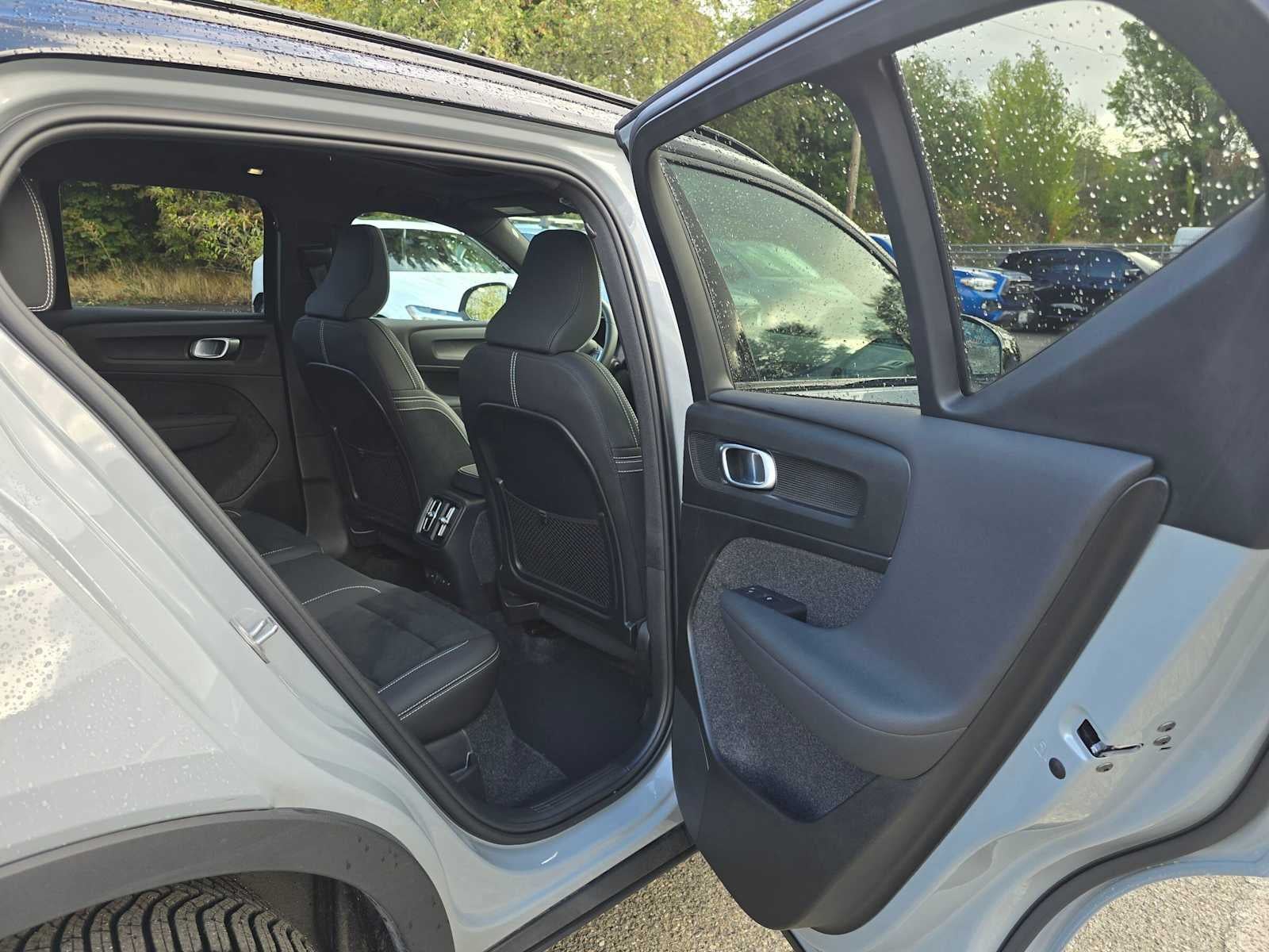 2024 Volvo XC40 Recharge Pure Electric Ultimate