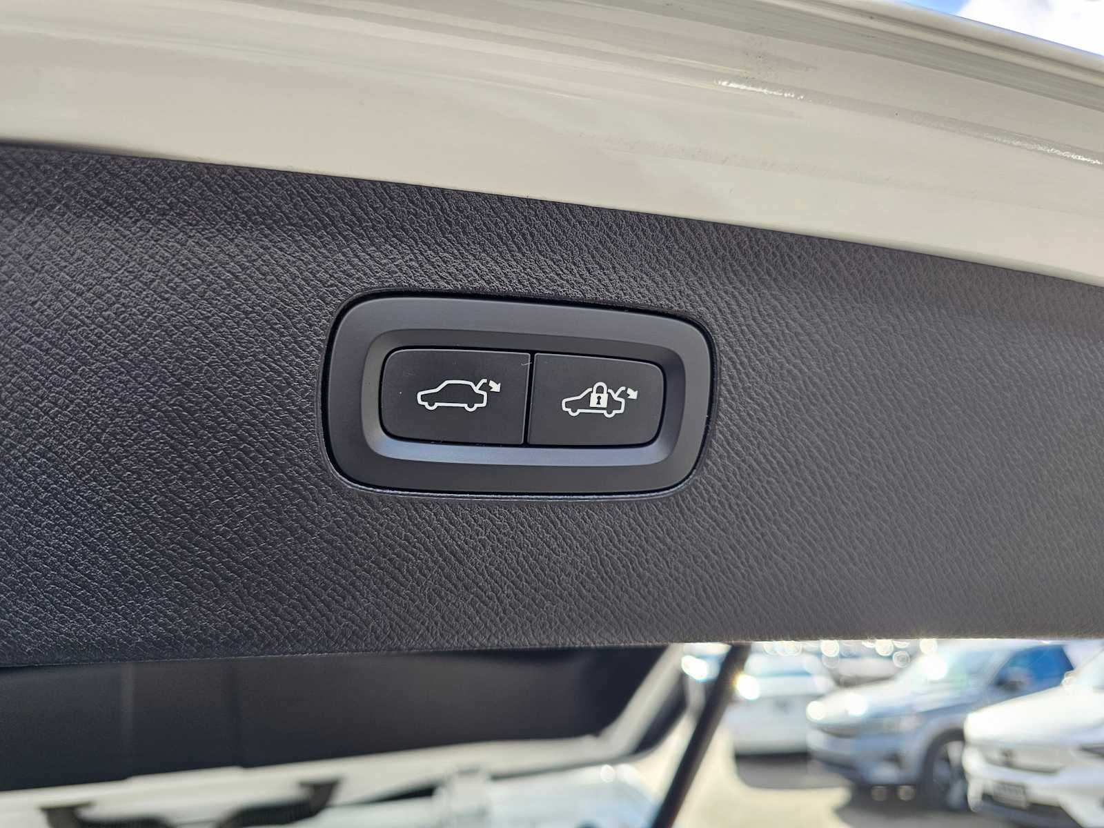 2023 Volvo XC90 Recharge Plug-In Hybrid Ultimate