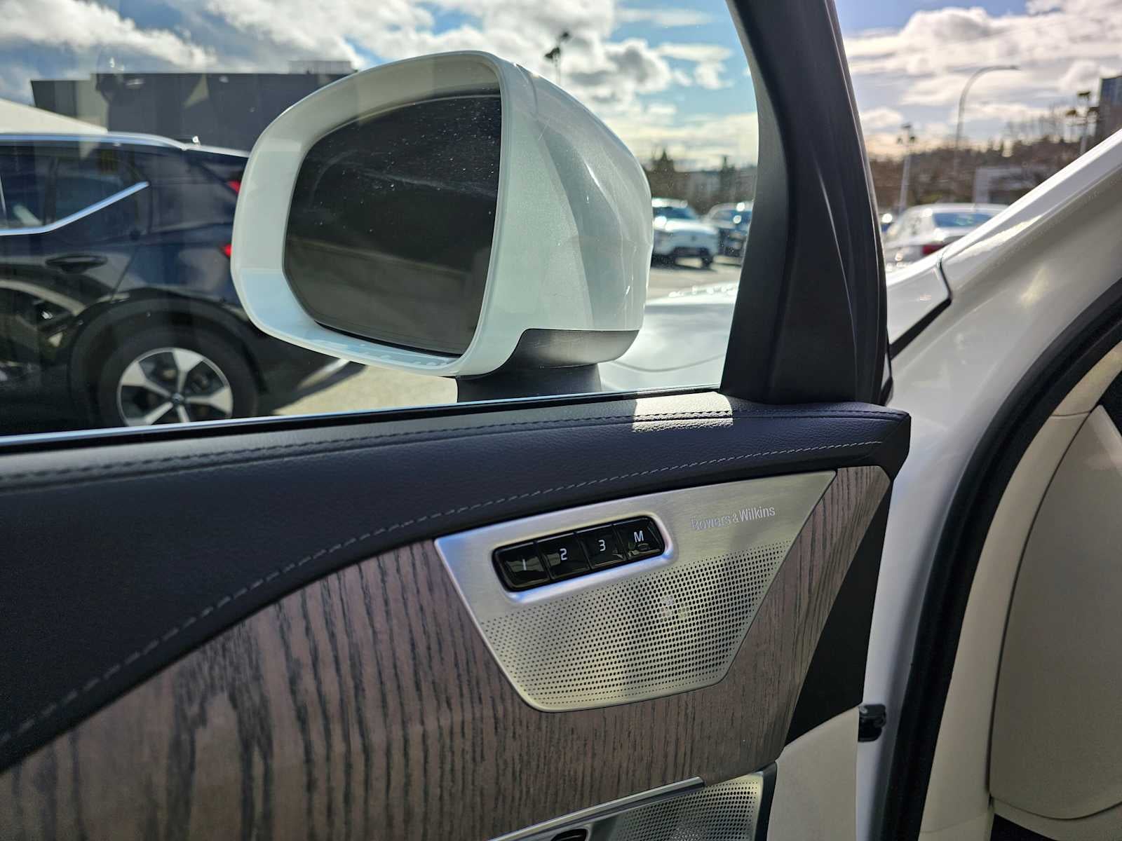 2023 Volvo XC90 Recharge Plug-In Hybrid Ultimate