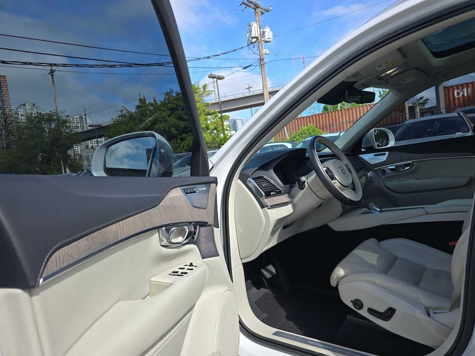 2023 Volvo XC90 Recharge Plug-In Hybrid Ultimate