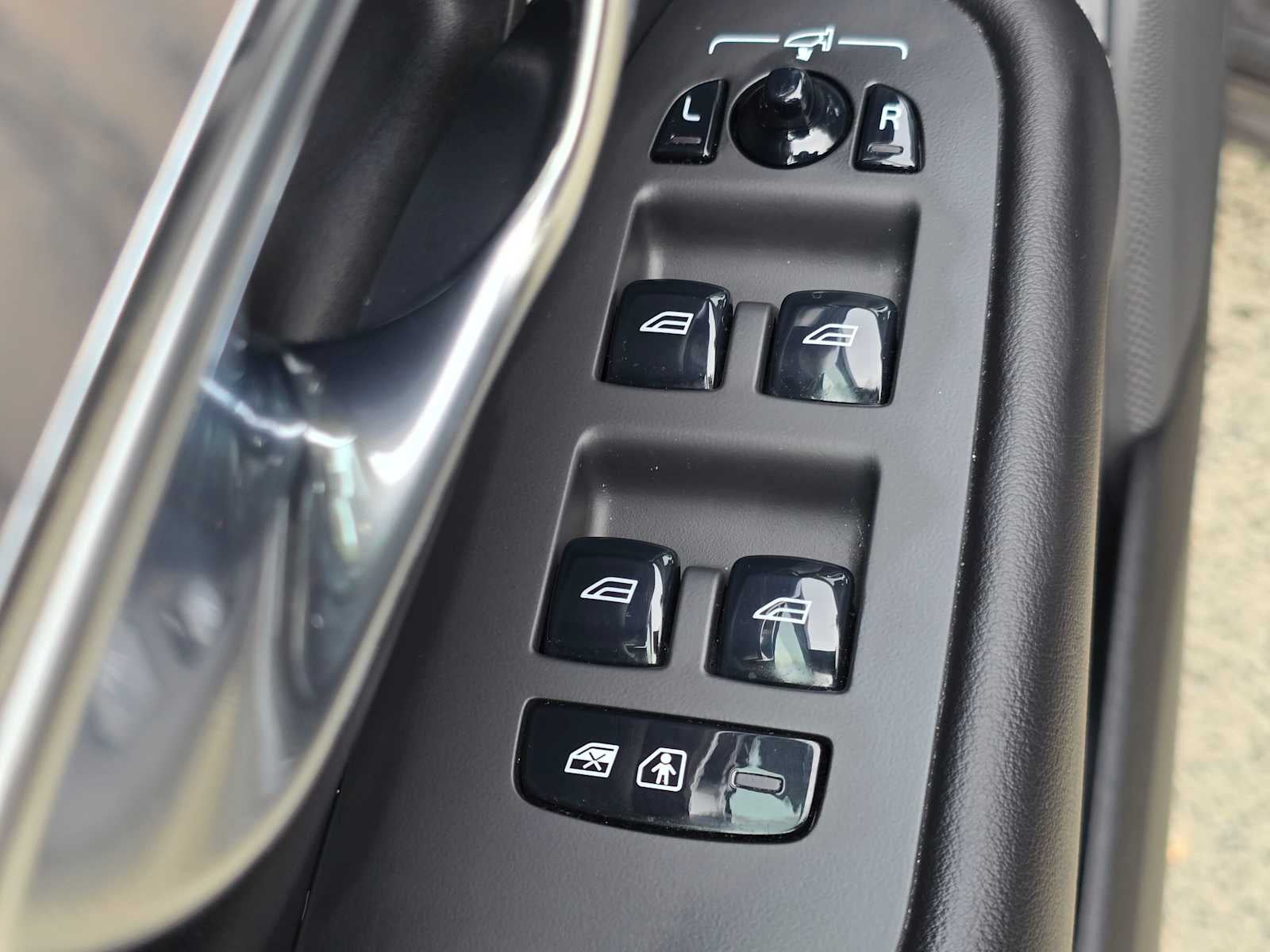 2023 Volvo XC90 Recharge Plug-In Hybrid Ultimate
