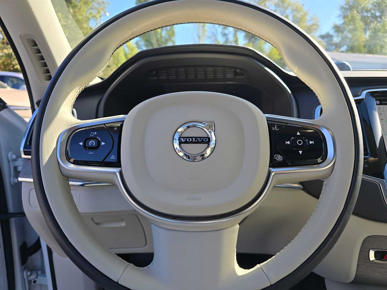 2023 Volvo XC90 Recharge Plug-In Hybrid Ultimate