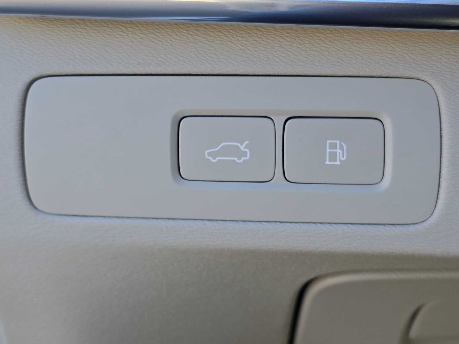 2023 Volvo XC90 Recharge Plug-In Hybrid Ultimate