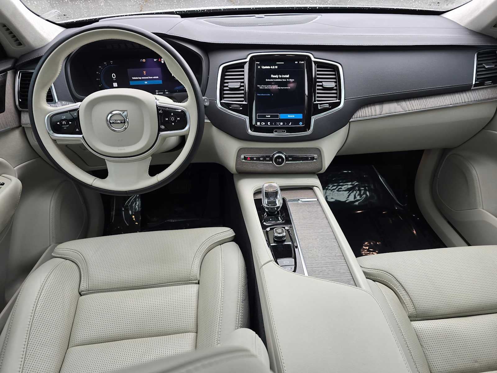 2023 Volvo XC90 Recharge Plug-In Hybrid Ultimate