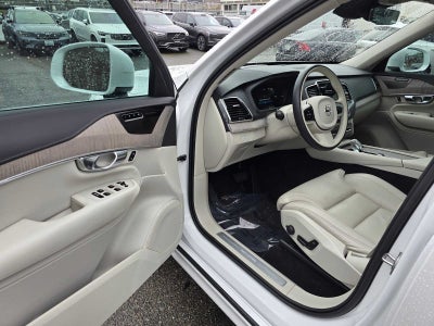 2023 Volvo XC90 Recharge Plug-In Hybrid Ultimate