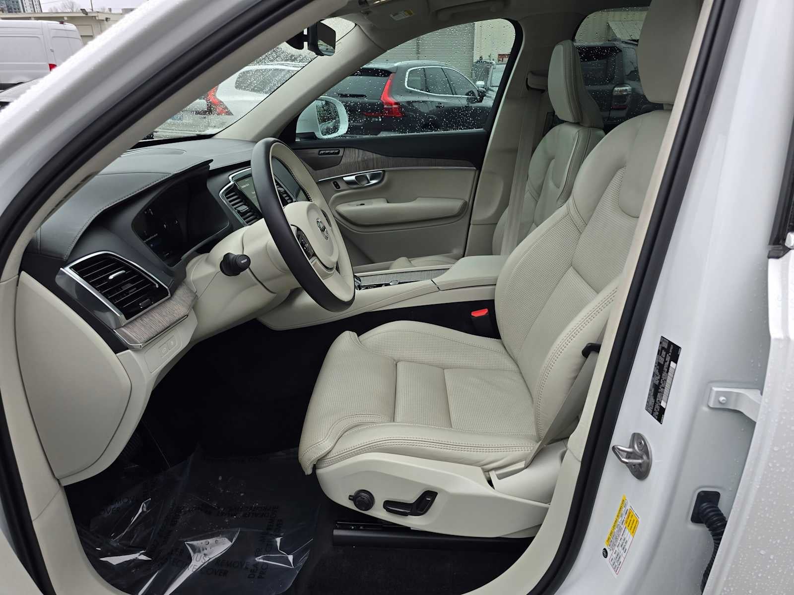 2023 Volvo XC90 Recharge Plug-In Hybrid Ultimate