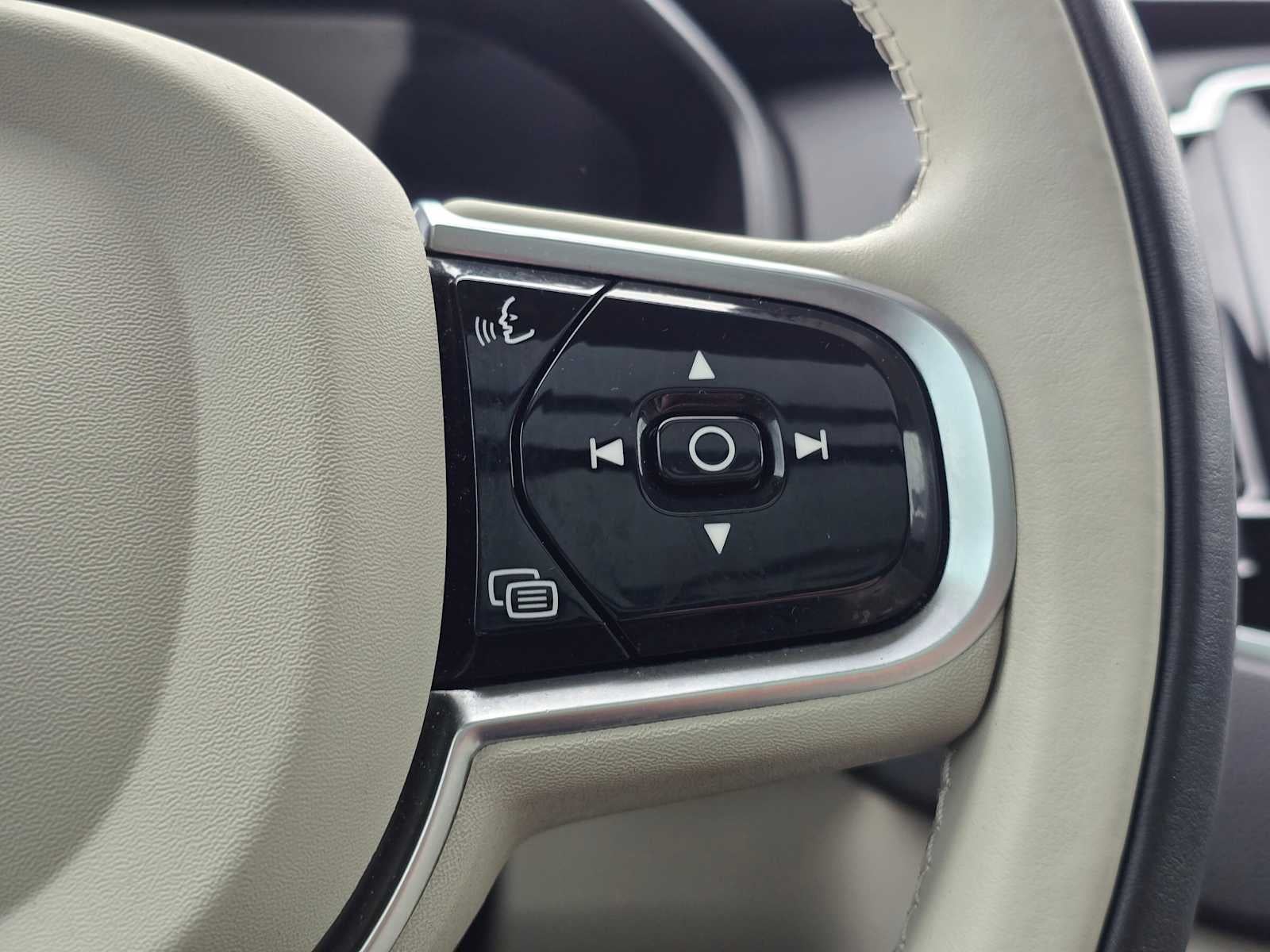 2023 Volvo XC90 Recharge Plug-In Hybrid Ultimate