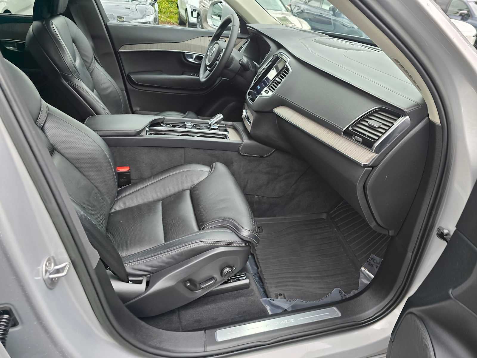 2023 Volvo XC90 Recharge Plug-In Hybrid Ultimate