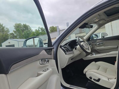 2023 Volvo XC90 Recharge Plug-In Hybrid Ultimate