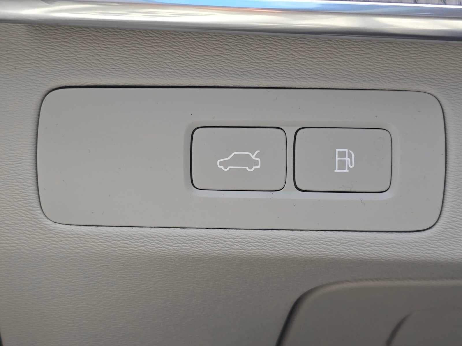 2023 Volvo XC90 Recharge Plug-In Hybrid Ultimate