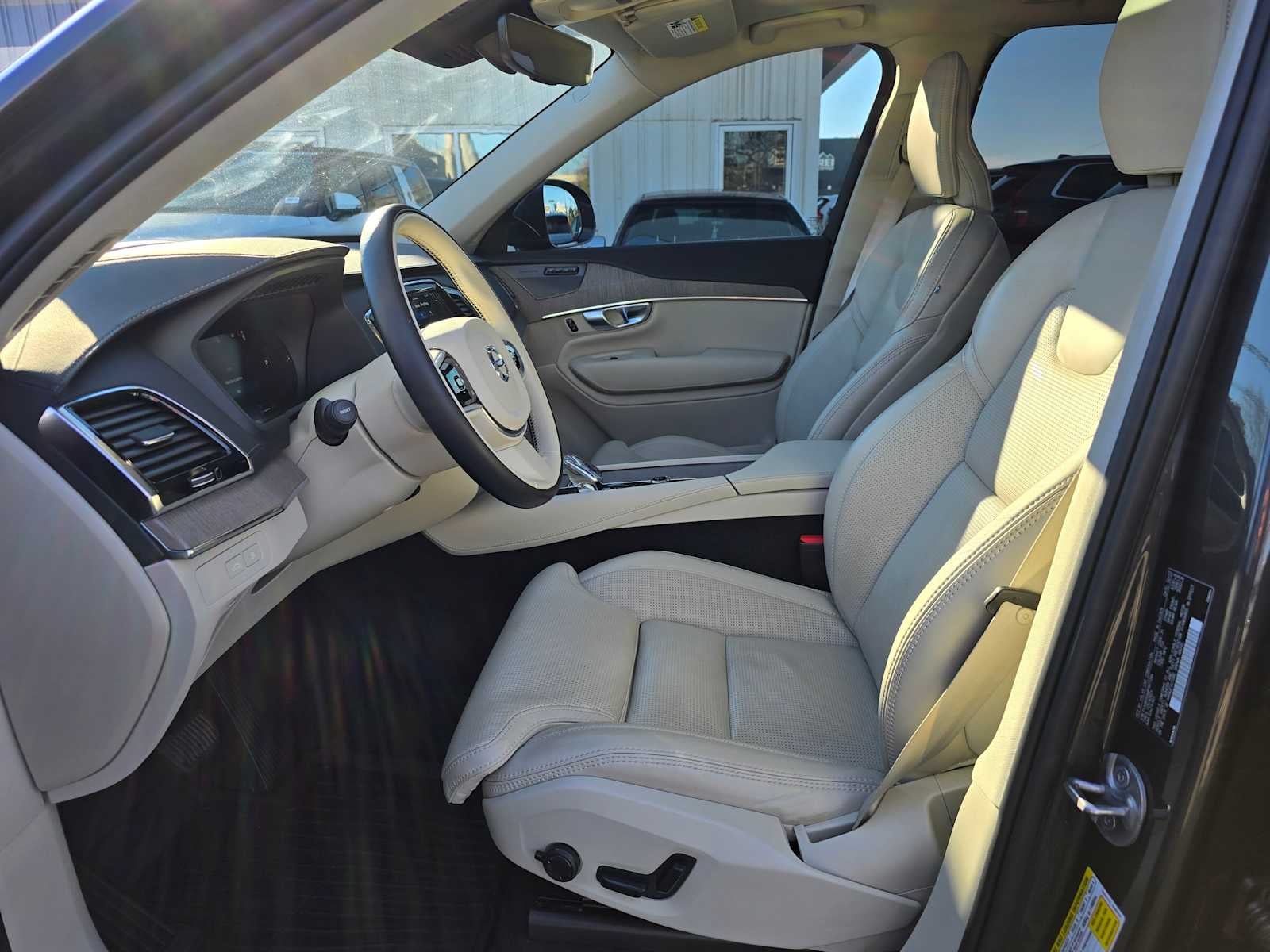 2023 Volvo XC90 Recharge Plug-In Hybrid Ultimate