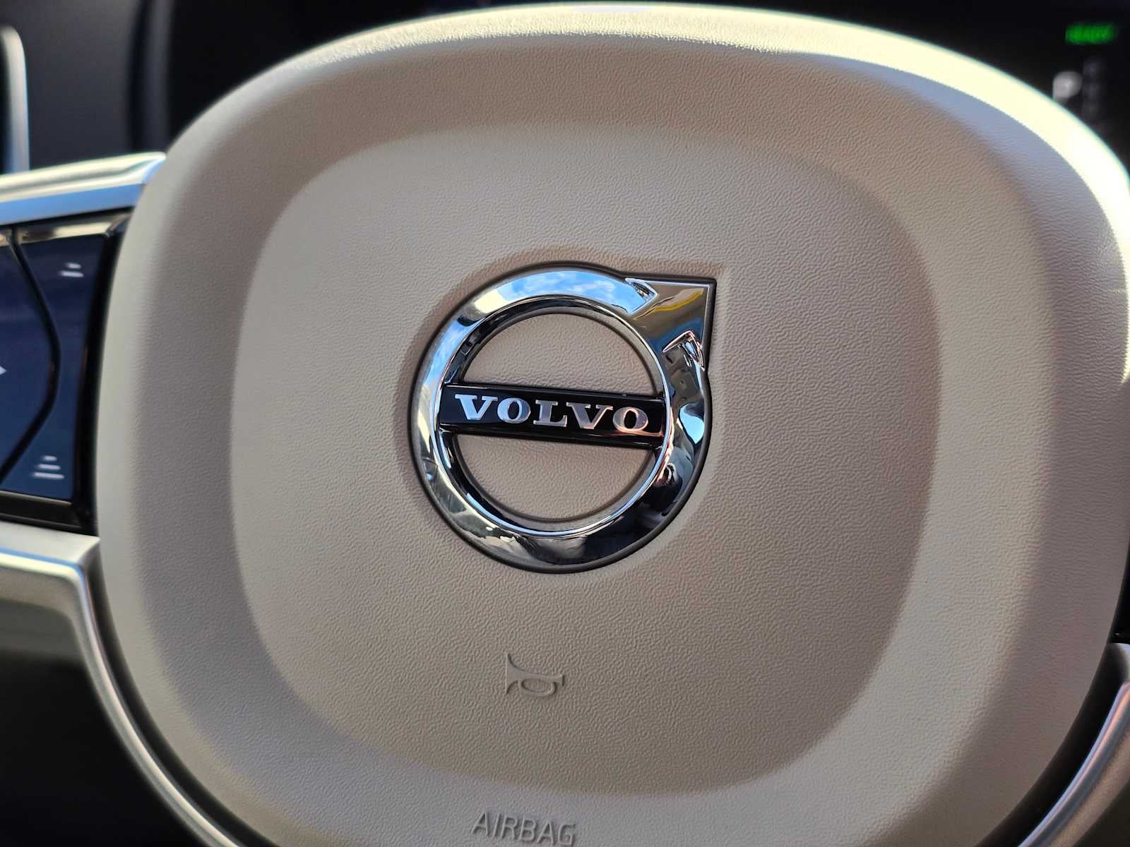 2023 Volvo XC90 Recharge Plug-In Hybrid Ultimate