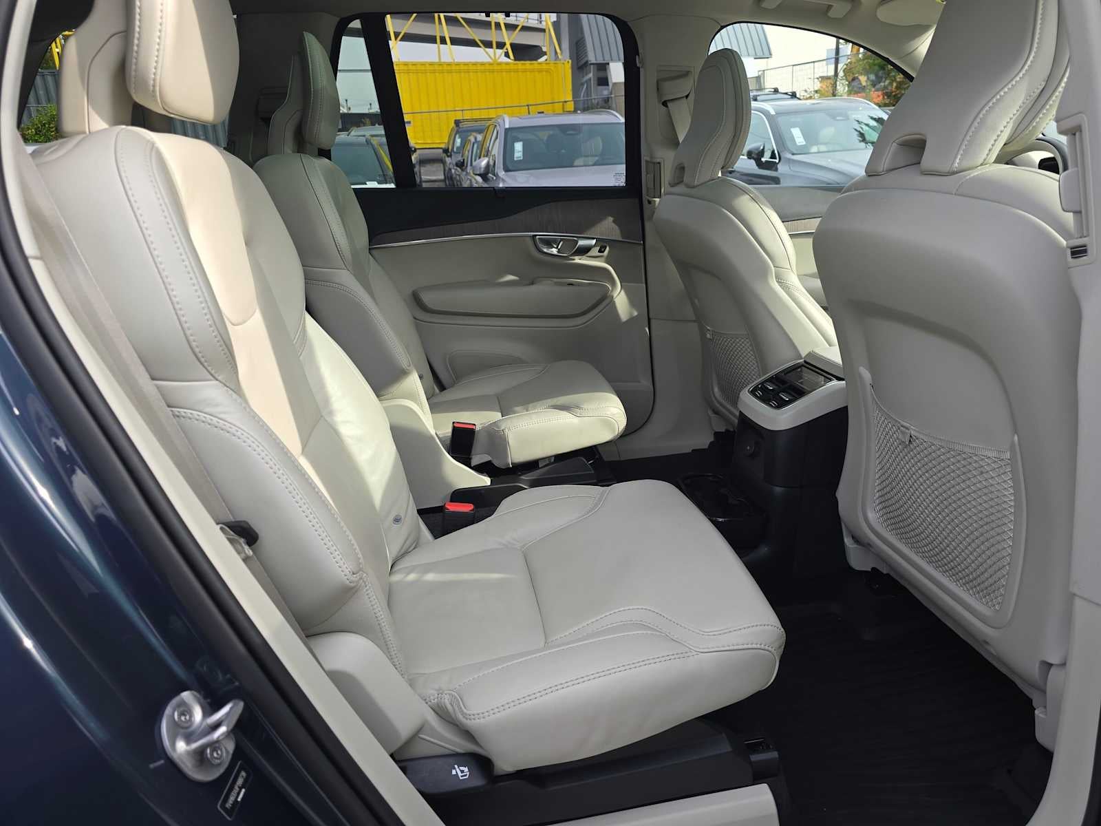 2023 Volvo XC90 Recharge Plug-In Hybrid Ultimate