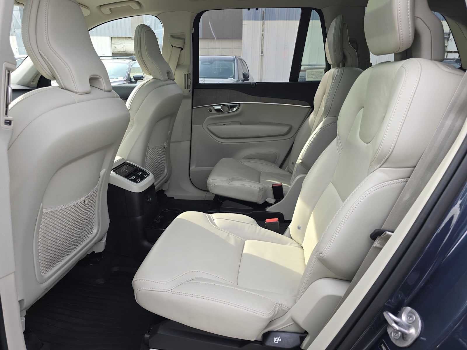 2023 Volvo XC90 Recharge Plug-In Hybrid Ultimate