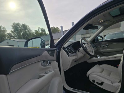 2023 Volvo XC90 Recharge Plug-In Hybrid Ultimate