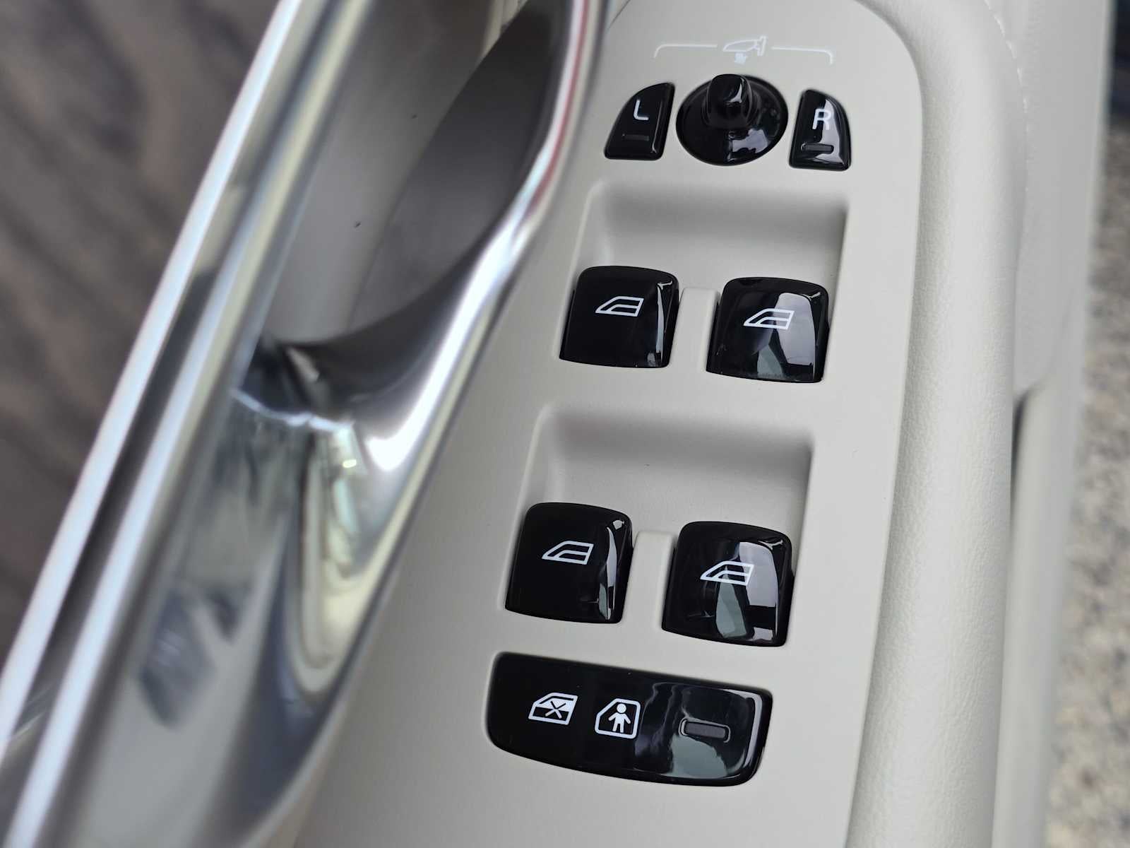 2023 Volvo XC90 Recharge Plug-In Hybrid Ultimate