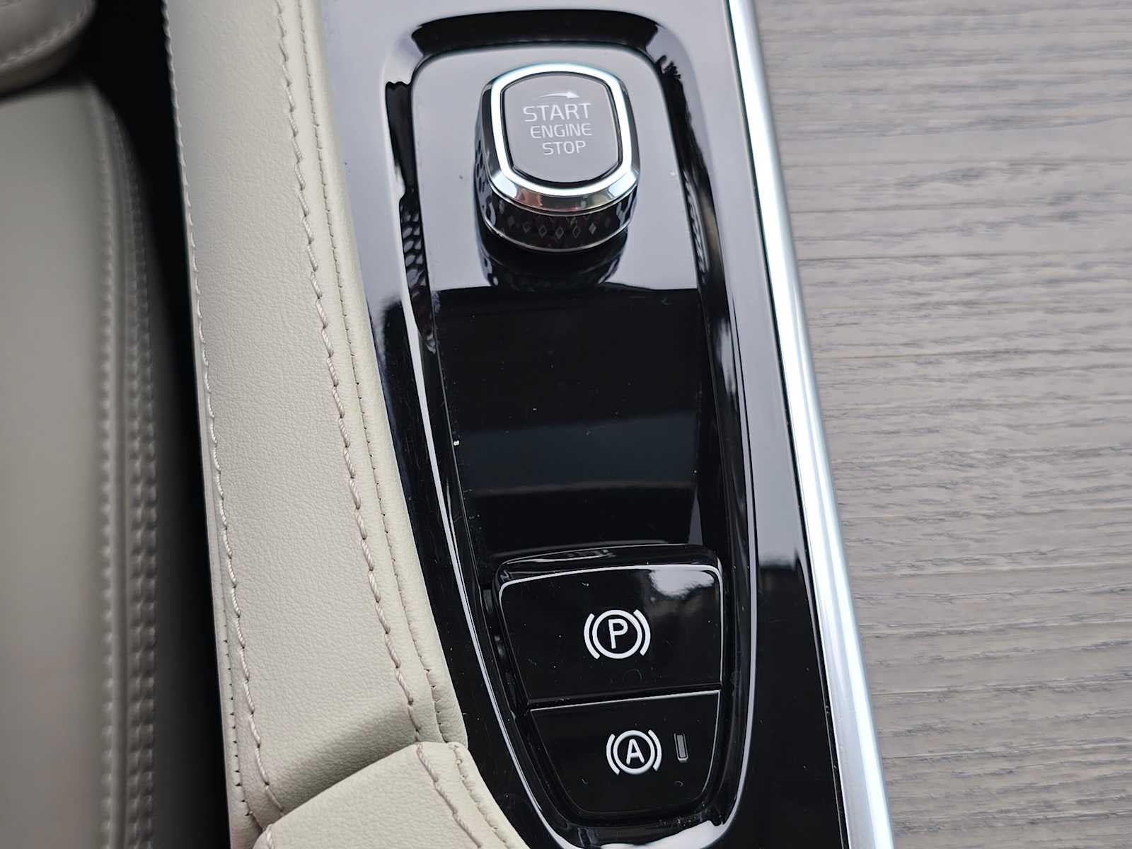 2023 Volvo XC90 Recharge Plug-In Hybrid Ultimate