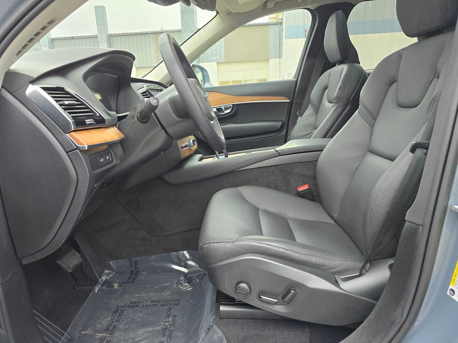 2023 Volvo XC90 Recharge Plug-In Hybrid Plus