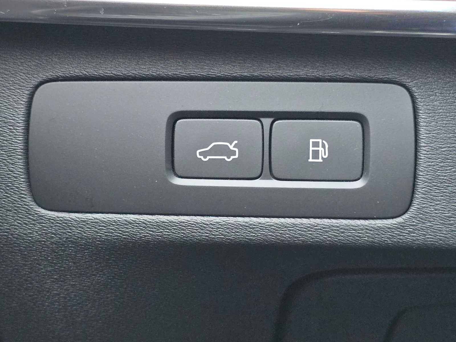 2023 Volvo XC90 Recharge Plug-In Hybrid Plus
