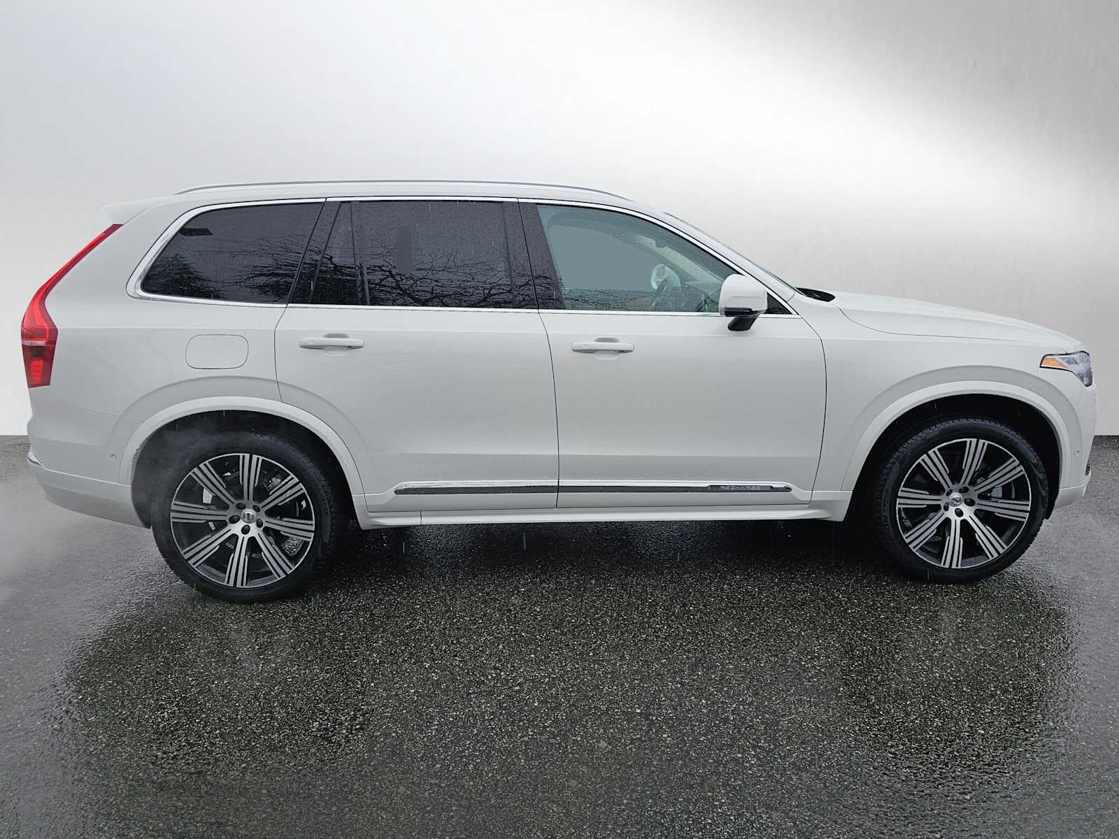 2023 Volvo XC90 Recharge Plug-In Hybrid Plus
