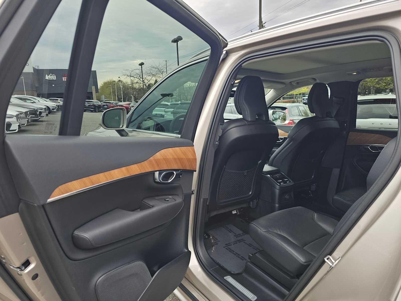 2023 Volvo XC90 Recharge Plug-In Hybrid Plus