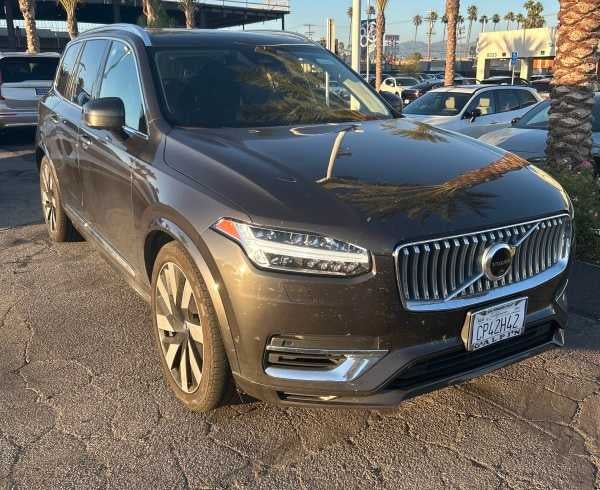 2023 Volvo XC90 Recharge Plug-In Hybrid Ultimate Bright Theme