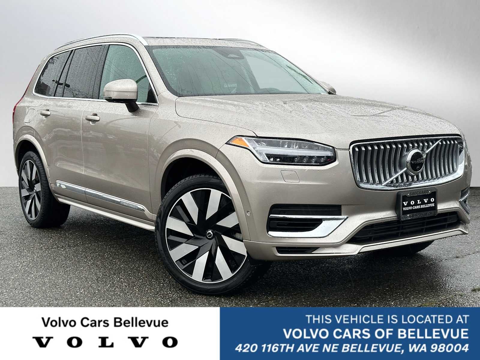 2023 Volvo XC90 Recharge Plug-In Hybrid Ultimate Bright Theme