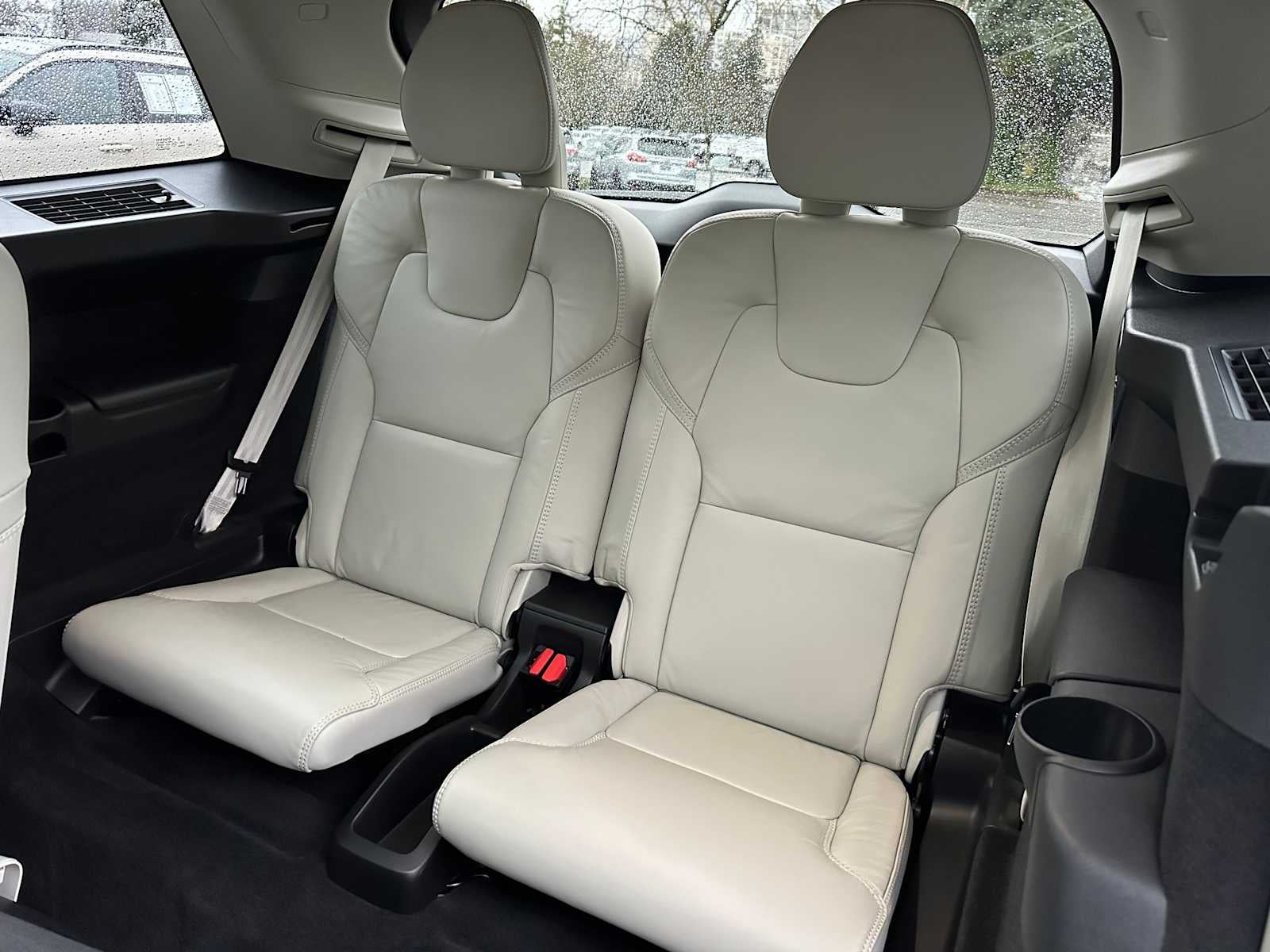 2023 Volvo XC90 Recharge Plug-In Hybrid Ultimate Bright Theme