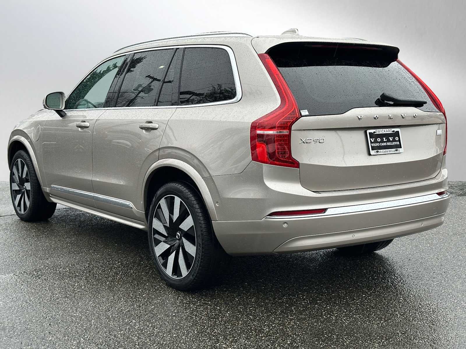 2023 Volvo XC90 Recharge Plug-In Hybrid Ultimate Bright Theme
