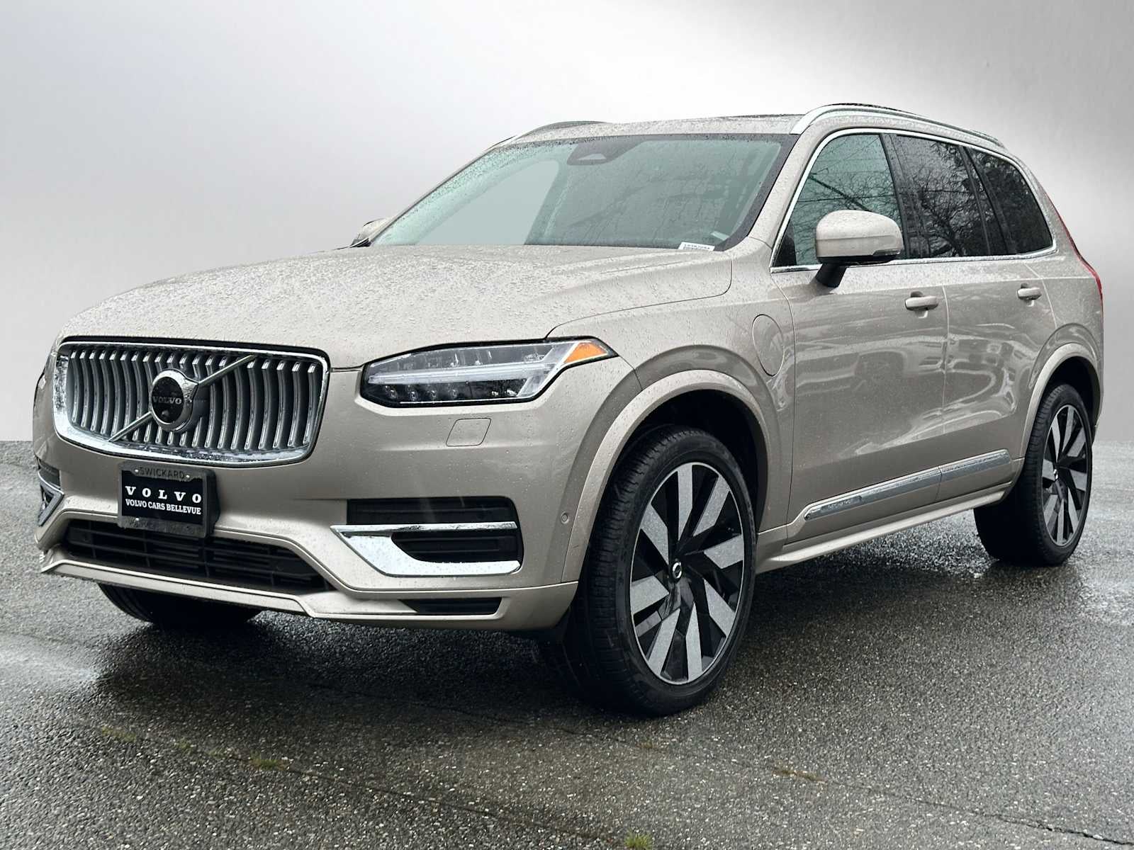 2023 Volvo XC90 Recharge Plug-In Hybrid Ultimate Bright Theme