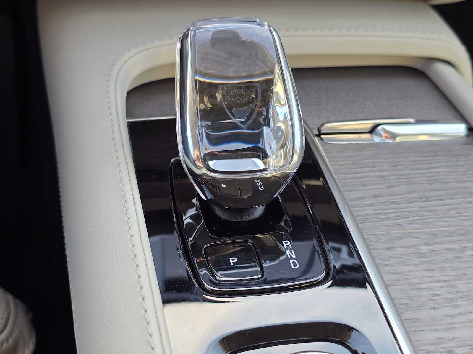 2023 Volvo XC90 Recharge Plug-In Hybrid Ultimate Bright Theme