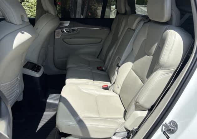 2023 Volvo XC90 Recharge Plug-In Hybrid Ultimate Bright Theme