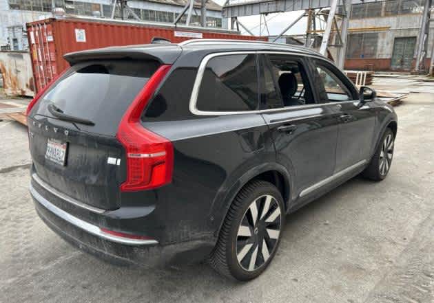 2023 Volvo XC90 Recharge Plug-In Hybrid Ultimate Bright Theme