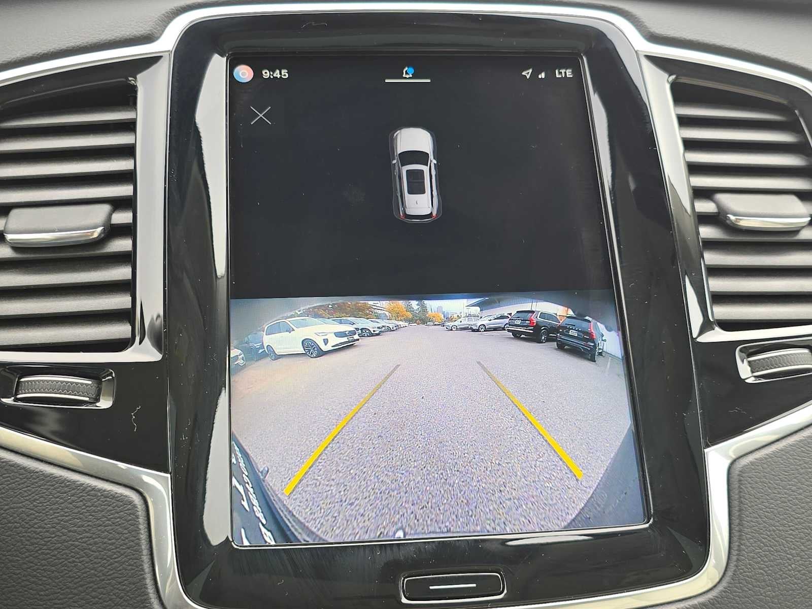 2023 Volvo XC90 Recharge Plug-In Hybrid Ultimate Bright Theme