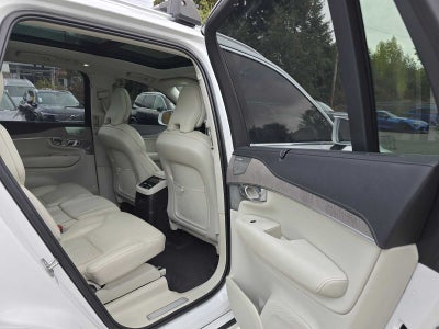2023 Volvo XC90 Recharge Plug-In Hybrid Ultimate Bright Theme