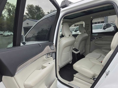 2023 Volvo XC90 Recharge Plug-In Hybrid Ultimate Bright Theme