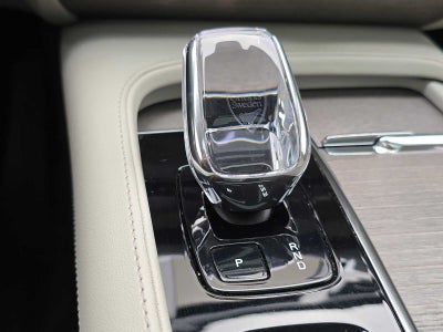 2023 Volvo XC90 Recharge Plug-In Hybrid Ultimate Bright Theme