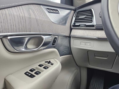 2023 Volvo XC90 Recharge Plug-In Hybrid Ultimate Bright Theme