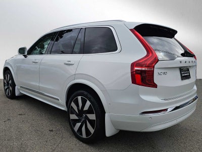 2023 Volvo XC90 Recharge Plug-In Hybrid Ultimate Bright Theme