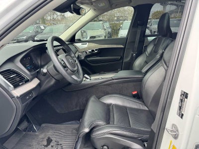 2023 Volvo XC90 Recharge Plug-In Hybrid Ultimate Bright Theme